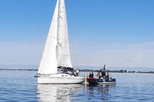 Ostseebad - Kontrolle eines Seglers - Bundespolizisten verhaften gesuchten Mann