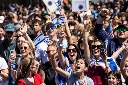 Jubel und Tränen nach Freilassung von Hamas-Geisel