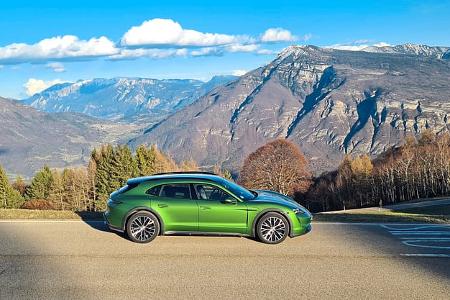 Porsche Taycan 4 Cross Turismo