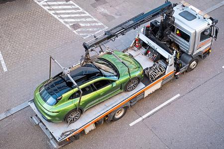 Porsche Taycan 4 Cross Turismo