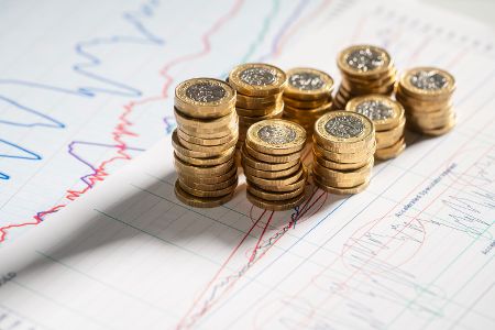 Dies belastet den Bundeshaushalt allerdings immer stärker. 2022 schoss der Bund 109 Milliarden Euro in die Rentenkasse. 2023 waren es bereits 112,5 Milliarden Euro - rund ein Viertel des gesamten Etats. Tendenz: weiter steigend.