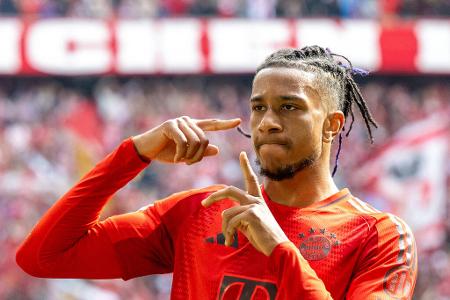 Rechter Flügelstürmer: Der Shootingstar - Diese Investition hat sich gelohnt: Mit Michael Olise hat der FC Bayern im letzten Sommer einen Angreifer an Land gezogen, der den Unterschied machen kann. Der Shootingstar wird seinen Platz in der Kompany-Elf sicher haben.