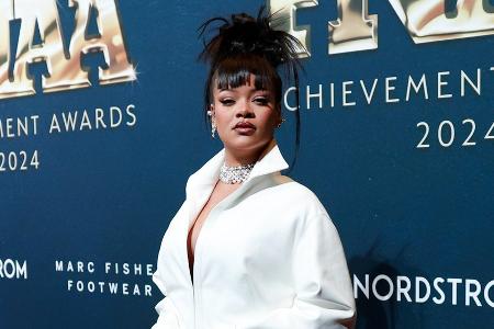 Endlich neue Musik: Rihanna kündigt neue Single an