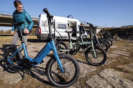 Die besten Klappräder mit Motor im Test 2025!