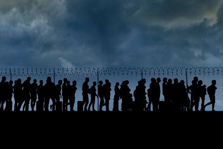 Konkret kündigte der CDU-Chef mehr Abschiebungen von Ausländern ohne Bleiberecht an.