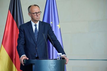 Merz nannte drei prioritäre Ziele: Wohlstand, Sicherheit und Zusammenhalt. Er reaktivierte dabei ein Versprechen aus den Anfangsjahren der Bundesrepublik: 