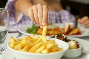 Verbraucherzentrale kritisiert Kinderteller in Restaurants