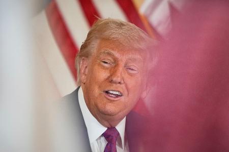 Indien hat nach Angaben von Donald Trump angeboten, alle Zölle auf US-Einfuhren fallen zu lassen. Indien hat nach Angaben von Donald Trump angeboten, alle Zölle auf US-Einfuhren fallen zu lassen.