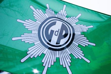 Die Gewerkschaft der Polizei (GdP) sagt, ohne mehr Personal seien die Grenzkontrollen auf dem aktuellen Niveau nicht lange durchzuhalten. (Symbolbild)
