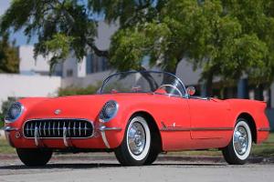 Ist das die erste Corvette mit V8?