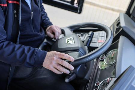 Jährlich gehen dem VDV zufolge rund 6.000 Bus- und Tramfahrer in den Ruhestand. (Archivbild) Jährlich gehen dem VDV zufolge rund 6.000 Bus- und Tramfahrer in den Ruhestand. (Archivbild)