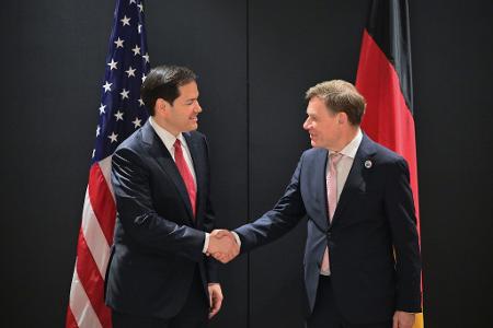 Stellt sich hinter die Forderungen von Trump: Außenminister Johann Wadephul (r.), hier mit seinem US-Kollegen Marco Rubio. Stellt sich hinter die Forderungen von Trump: Außenminister Johann Wadephul (r.), hier mit seinem US-Kollegen Marco Rubio.