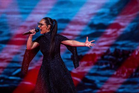 Erinnert an Nana Mouskouri: Klavdia aus Griechenland.