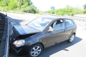 Untermeiderich/ Autobahn 59: Fahrer flüchtet, baut Unfall, flüchtet erneut und leistet Widerstand