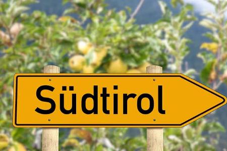 Richtungsschild in Südtirol