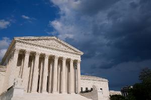 Supreme Court setzt Abschiebung von Venezolanern weiter aus