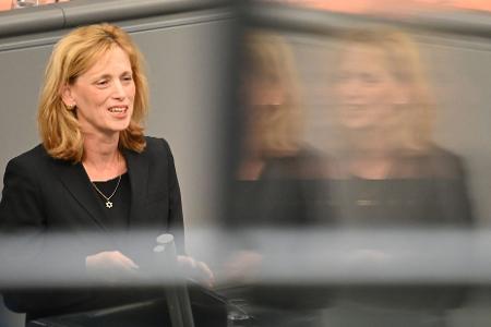 Will jüdisches Leben in Deutschland sichtbar machen: Karin Prien.