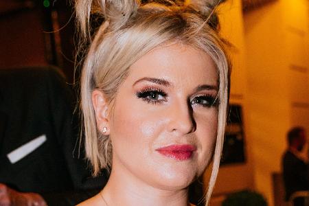 Kelly Osbourne vs. Christina Aguilera