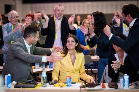 Freude über die Wahl von Susanne Seehofer ins FDP-Präsidium.