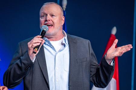 Wie geht der ESC für TV-Entertainer Stefan Raab und Deutschland aus? (Archivbild) Wie geht der ESC für TV-Entertainer Stefan Raab und Deutschland aus? (Archivbild)