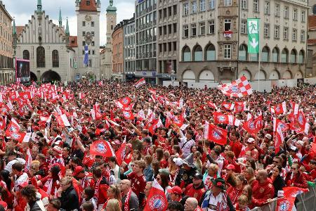 Rund 15.500 Fans feiern Meister-Bayern Rund 15.500 Fans feiern Meister-Bayern