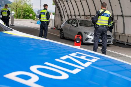 Laut Gewerkschaft der Polizei sind die verstärkten Kontrollen nicht lange zu schaffen. (Archivbild) Laut Gewerkschaft der Polizei sind die verstärkten Kontrollen nicht lange zu schaffen. (Archivbild)