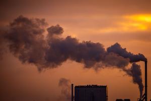 Analyse: Dax-Konzerne senken Treibhausgas-Ausstoß