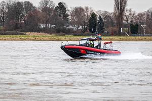 Segelboot kentert bei Wendemanöver | Zwei Personen gerettet