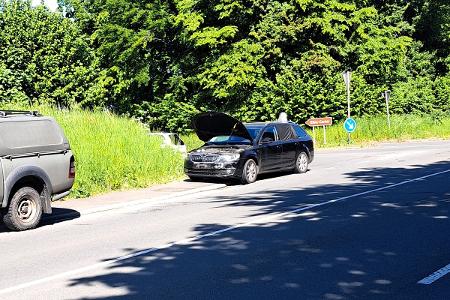 Ein Erwachsener musste in ein Krankenhaus transportiert werden. Ein Erwachsener musste in ein Krankenhaus transportiert werden.