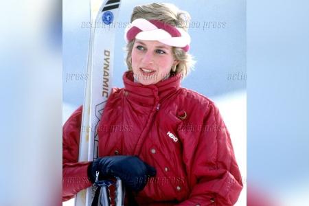 Ikonische Kleidung von Prinzessin Diana wird versteigert Ikonische Kleidung von Prinzessin Diana wird versteigert