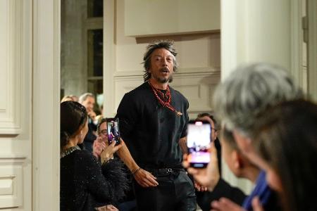 Pierpaolo Piccioli (56) war über zwei Jahrzehnte bei Valentino tätig. (Archivbild) Pierpaolo Piccioli (56) war über zwei Jahrzehnte bei Valentino tätig. (Archivbild)