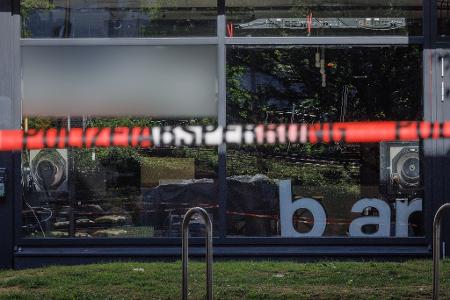 Angriff vor Bar in Bielefeld: Was wir wissen - und was nicht