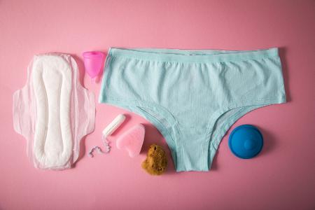 Tasse, Schwamm, Slip: Welches Periodenprodukt passt zu mir?