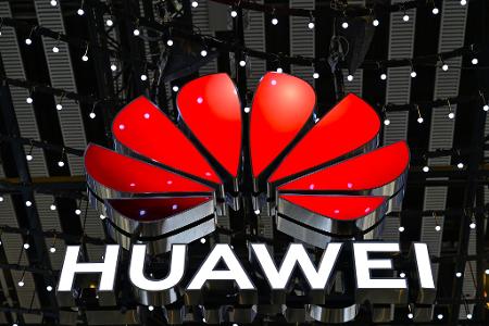 Die USA warnen Drittstaaten vor dem Kauf von Huaweis KI-Chips. China wirft Washington daher Mobbing vor. Die USA warnen Drittstaaten vor dem Kauf von Huaweis KI-Chips. China wirft Washington daher Mobbing vor.