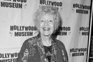 "Gefahr aus dem Weltall"-Star Kathleen Hughes ist verstorben