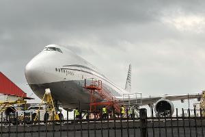 USA nehmen geschenkten Jumbojet von Katar offiziell an