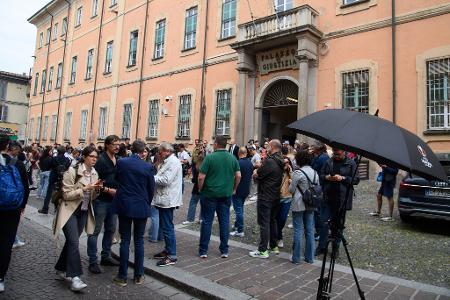 Nun rüttelt der Fall die italienische Öffentlichkeit erneut auf. Nun rüttelt der Fall die italienische Öffentlichkeit erneut auf.