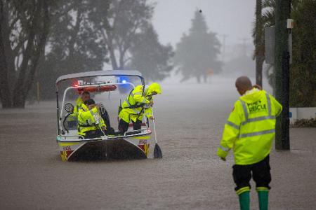 Die Fluten haben bereits Todesopfer gefordert.