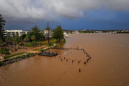 Wasser so weit das Auge reicht: Das Hochwasser an der Ostküste ist verheerend.