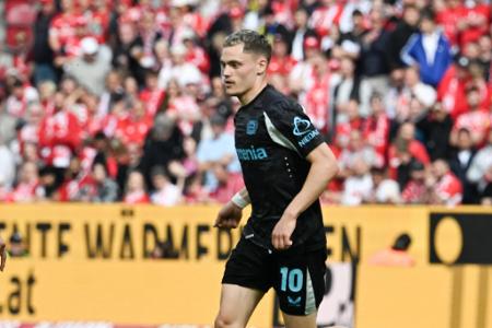 Im Gespräch: Florian Wirtz (Bayer Leverkusen) - Kommt er, oder kommt er nicht? Florian Wirtz ist das große Transfer-Ziel des FC Bayern für diesen Sommer. Noch hat sich der deutsche Nationalspieler bezüglich seiner sportlichen Zukunft nicht entschieden. Die Münchner müssten im Fall der Fälle wohl einen dreistelligen Millionenbetrag an Bayer Leverkusen zahlen.