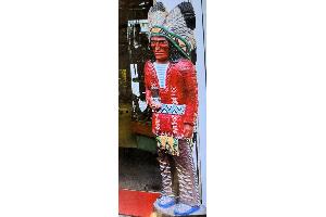 250522 - 0541 Frankfurt - Innenstadt: Diebstahl von indigener Holzfigur - Zeugen gesucht