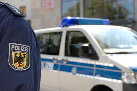 Die Rosenheimer Bundespolizei hat zwei Syrerinnen an einem Tag gleich zweimal festgenommen. Die Rosenheimer Bundespolizei hat zwei Syrerinnen an einem Tag gleich zweimal festgenommen.