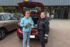 Verkehrsprävention "Verhalten nach einem Unfall" - viele positive Gespräche (Foto im Anhang)