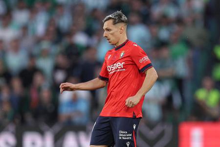 Rückkehr nach Leihe: Bryan Zaragoza - Der Flügelspieler gehört beim CA Osasuna zum Stammpersonal. Eine Rolle, die beim FC Bayern unwahrscheinlich ist. Zaragoza kehrt nach seiner Leihe zunächst zwar zurück an die Säbener Straße. Bietet ein Klub eine Ablöse im Bereich von 18 bis 20 Millionen Euro, wird er aber wechseln.