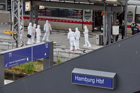 Die Polizei hat eine Frau unter Tatverdacht festgenommen.