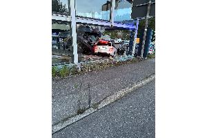 (St. Georgen im Schwarzwald / Schwarzwald-Baar-Kreis) Nachtragsmeldung - 15-Jährige entzieht sich Verkehrskontrolle und verursacht schweren Verkehrsunfall (23.05.2025)