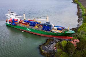 Bergung von Containerschiff wird Tage dauern