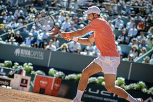 Das Warten hat ein Ende: Djokovic macht die 100 voll