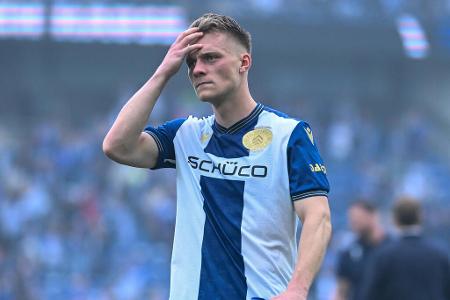 Leon Schneider - Note: 3,5 - Stopfte in der Abwehrreihe nach Kräfte die Lücken und hatte ein paar wichtige Defensivaktionen gegen Woltemade. Wenn der VfB aufdrehte, kam auch er aber kaum einmal in die Aktion. War letztlich der einzige Arminia-Verteidiger ohne krassen Bock.