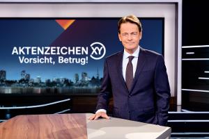 "Ich bin nicht ängstlich, aber umsichtig": Rudi Cerne im Interview zu "Aktenzeichen XY... Vorsicht, Betrug!"